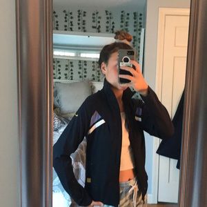 Nike windbreaker jacket in navy blue